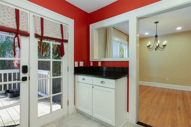 130 22ND AVENUE NE, St Petersburg, FL 33704