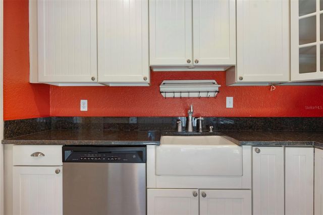 130 22ND AVENUE NE, St Petersburg, FL 33704