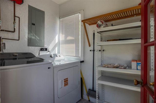 130 22ND AVENUE NE, St Petersburg, FL 33704