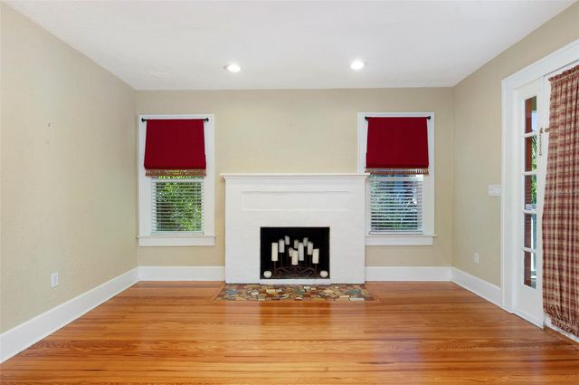 130 22ND AVENUE NE, St Petersburg, FL 33704