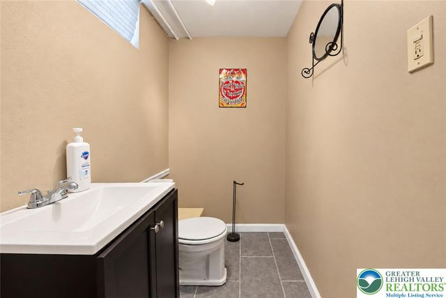 227 Ohio Avenue, Whitehall Twp, PA 18052