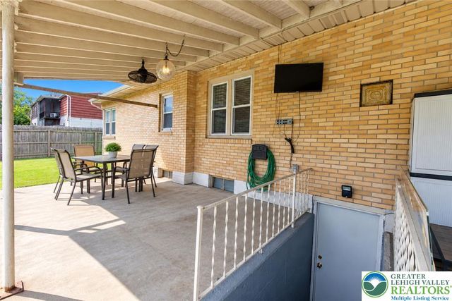 227 Ohio Avenue, Whitehall Twp, PA 18052