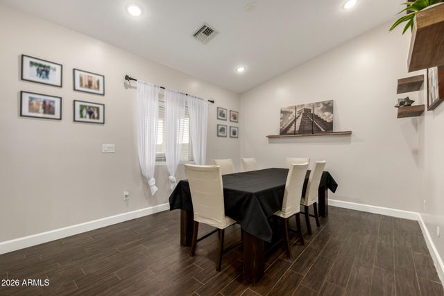 1427 E WHITELEY Street, Apache Junction, AZ 85119