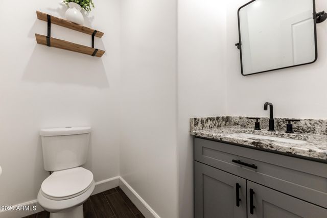 1427 E WHITELEY Street, Apache Junction, AZ 85119