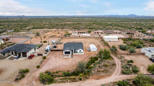 1427 E WHITELEY Street, Apache Junction, AZ 85119