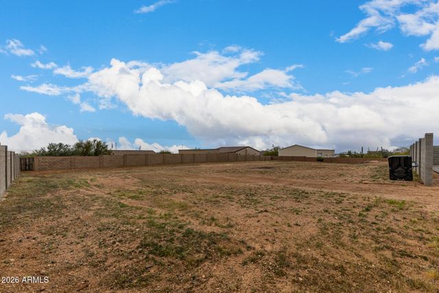 1427 E WHITELEY Street, Apache Junction, AZ 85119