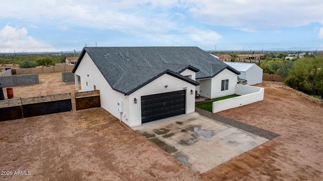 1427 E WHITELEY Street, Apache Junction, AZ 85119