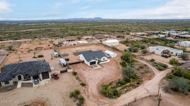 1427 E WHITELEY Street, Apache Junction, AZ 85119