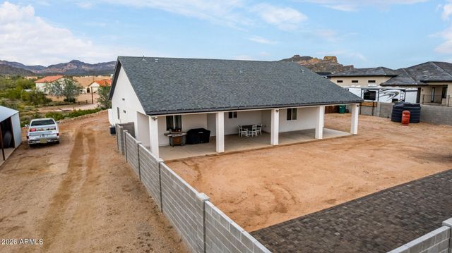 1427 E WHITELEY Street, Apache Junction, AZ 85119