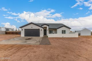 1427 E WHITELEY Street, Apache Junction, AZ 85119