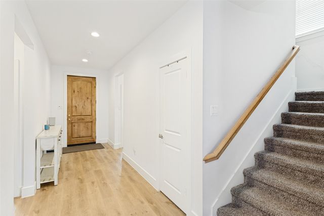 825 E Powell Avenue, Fort Worth, TX 76104