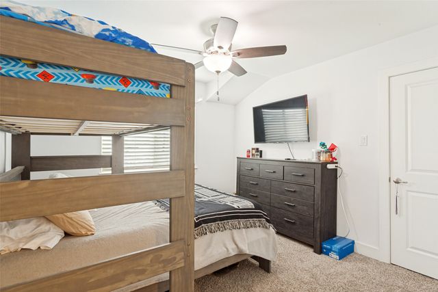 825 E Powell Avenue, Fort Worth, TX 76104