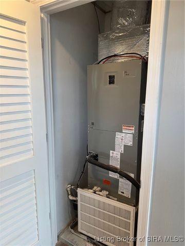 1414 Greenwood Road, Sellersburg, IN 47172