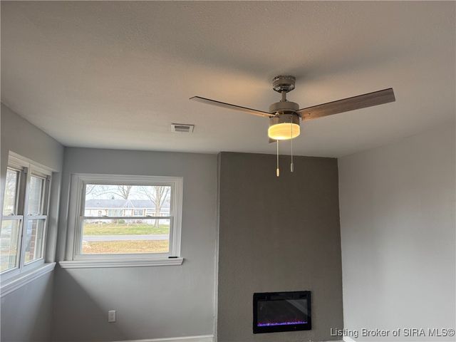 1414 Greenwood Road, Sellersburg, IN 47172