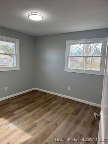 1414 Greenwood Road, Sellersburg, IN 47172