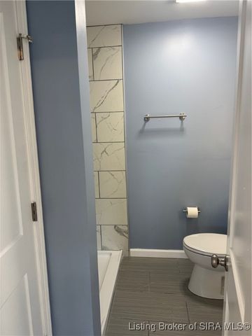 1414 Greenwood Road, Sellersburg, IN 47172