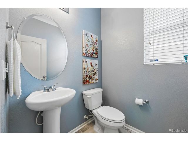 25980 E Davies Dr, Aurora, CO 80016