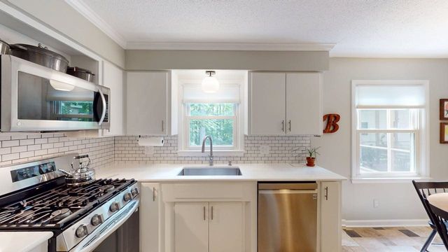 264 Heathwood Drive, Spartanburg, SC 29307