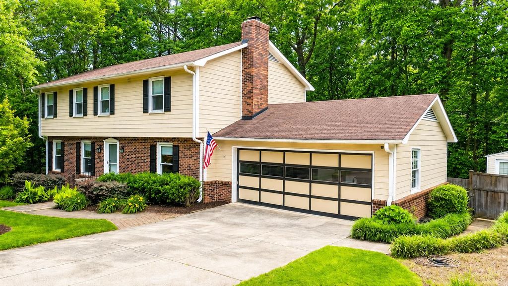 264 Heathwood Drive, Spartanburg, SC 29307