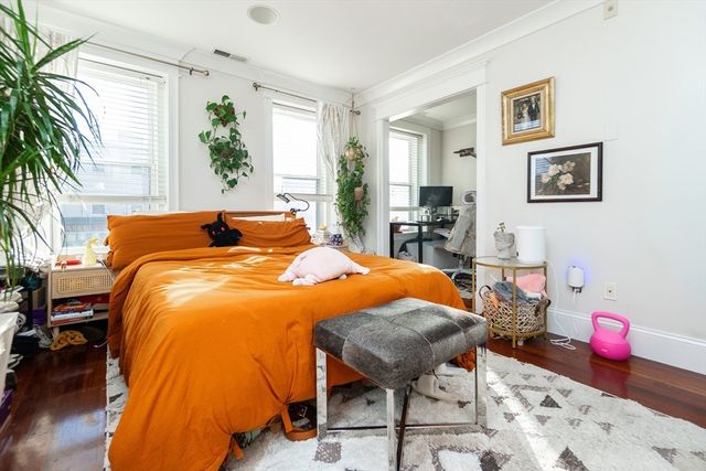 632 E Broadway 2, Boston, MA 02127