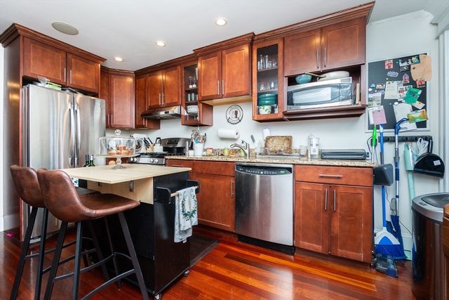 632 E Broadway 2, Boston, MA 02127