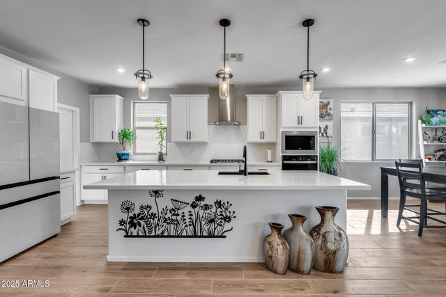 5868 N 193RD Avenue, Litchfield Park, AZ 85340