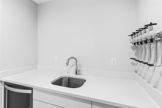 1332 W GRAY STREET 5, Tampa, FL 33606