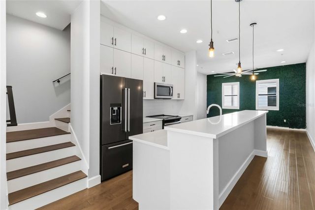 1332 W GRAY STREET 5, Tampa, FL 33606