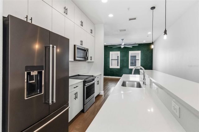 1332 W GRAY STREET 5, Tampa, FL 33606