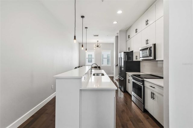 1332 W GRAY STREET 5, Tampa, FL 33606