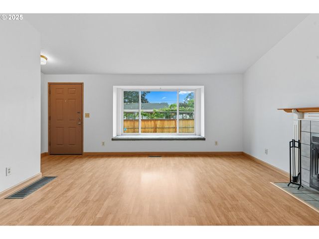 9913 Se STEELE St, Portland, OR 97266