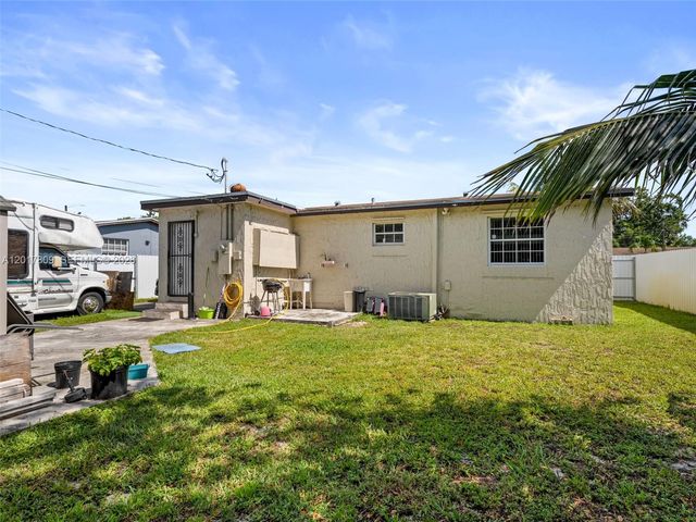 6432 Perry Street, Hollywood, FL 33024