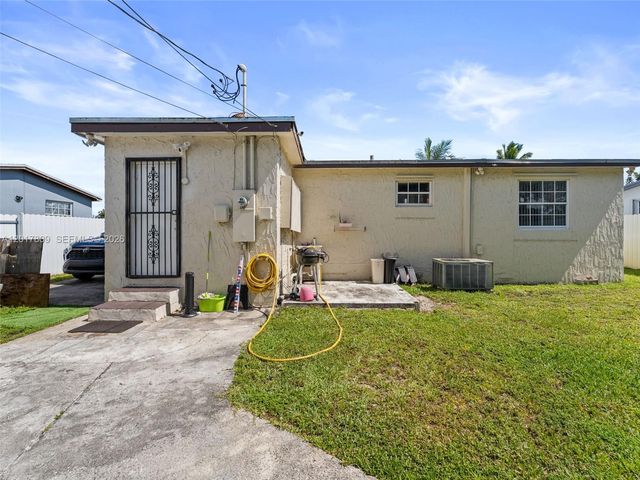 6432 Perry Street, Hollywood, FL 33024