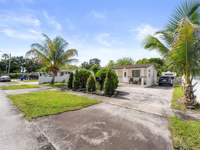 6432 Perry Street, Hollywood, FL 33024
