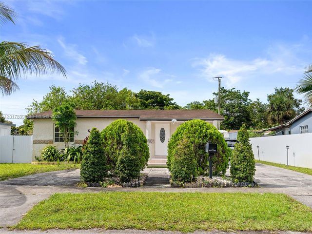 6432 Perry Street, Hollywood, FL 33024