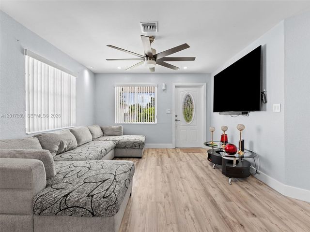 6432 Perry Street, Hollywood, FL 33024