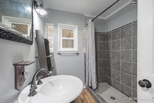 1559 Laughlin Drive, Grand Rapids, MI 49504