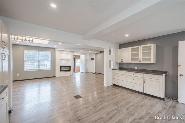 1559 Laughlin Drive, Grand Rapids, MI 49504