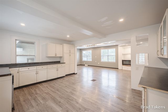 1559 Laughlin Drive, Grand Rapids, MI 49504