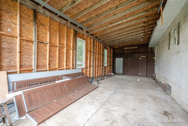 1559 Laughlin Drive, Grand Rapids, MI 49504