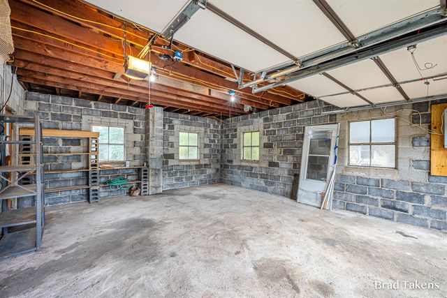 1559 Laughlin Drive, Grand Rapids, MI 49504