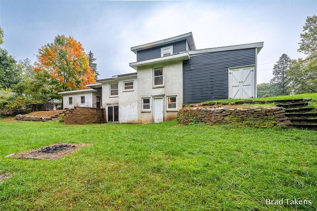 1559 Laughlin Drive, Grand Rapids, MI 49504