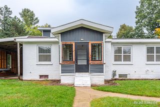 1559 Laughlin Drive, Grand Rapids, MI 49504