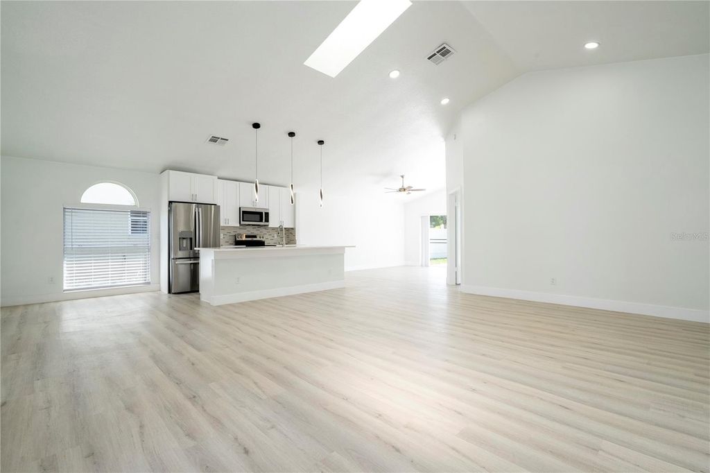Image 6 of property listing at 2218 NEWT STREET, Orlando, FL 32837
