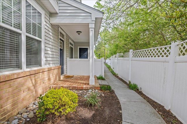 8118 Ships Crossing RD, Norfolk, VA 23518