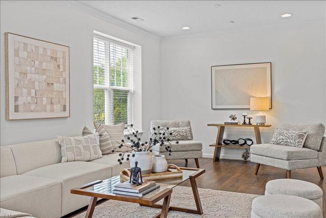 8118 Ships Crossing RD, Norfolk, VA 23518