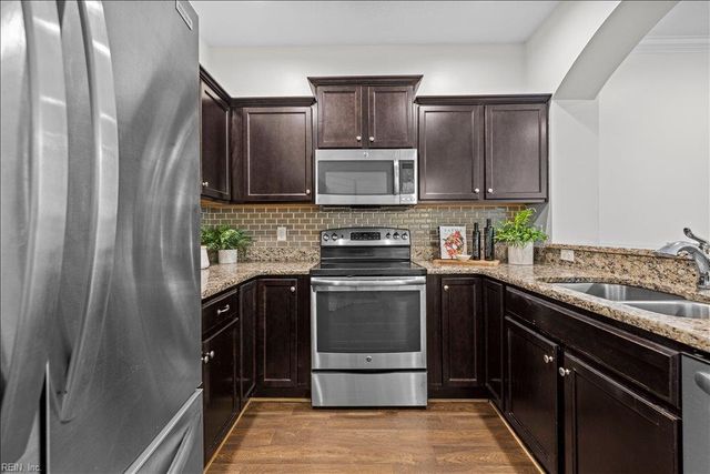 8118 Ships Crossing RD, Norfolk, VA 23518