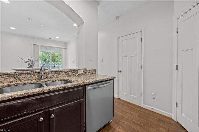 8118 Ships Crossing RD, Norfolk, VA 23518