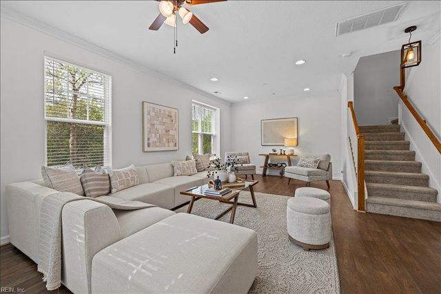 8118 Ships Crossing RD, Norfolk, VA 23518