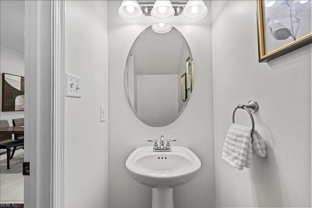 8118 Ships Crossing RD, Norfolk, VA 23518